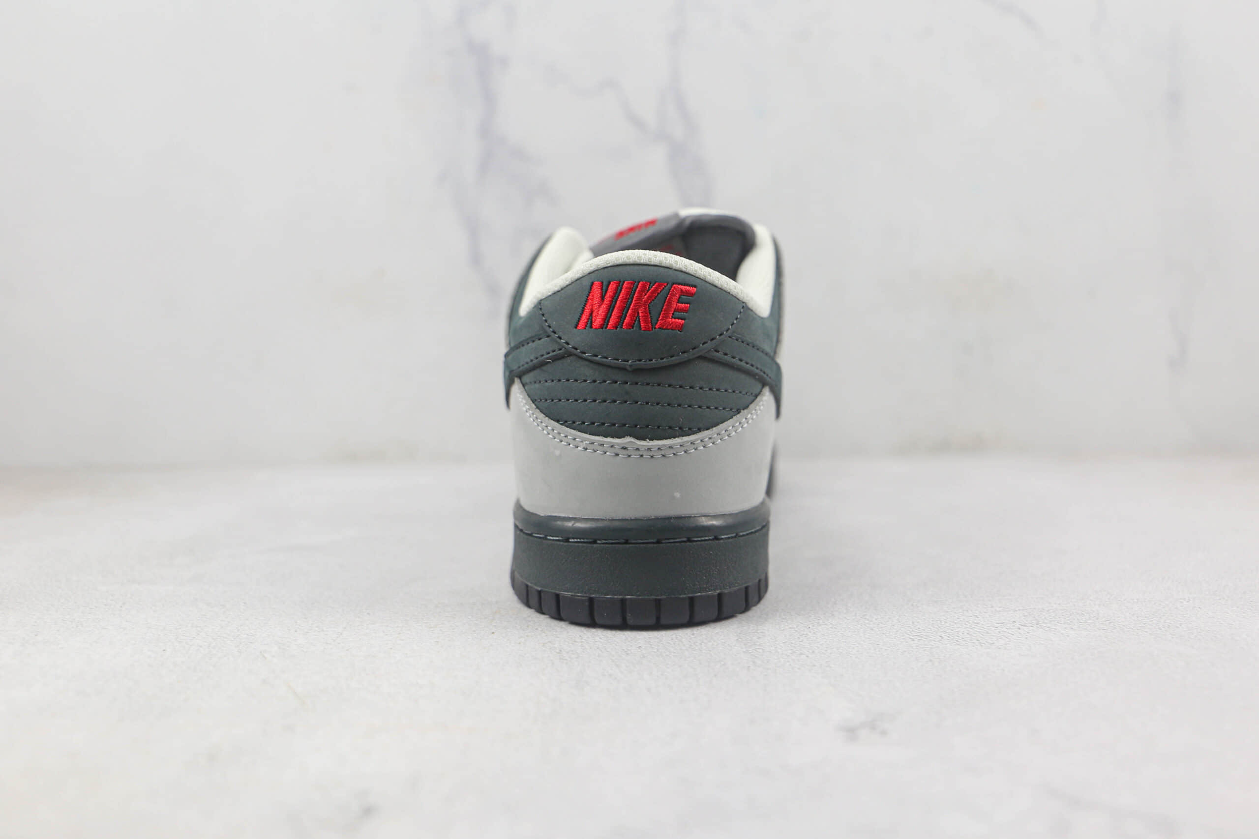 耐克Nike Dunk Low莆田天花板纯原复刻版本低帮DUNK灰白拼接板鞋内置气垫原盒原标 货号：304292-006