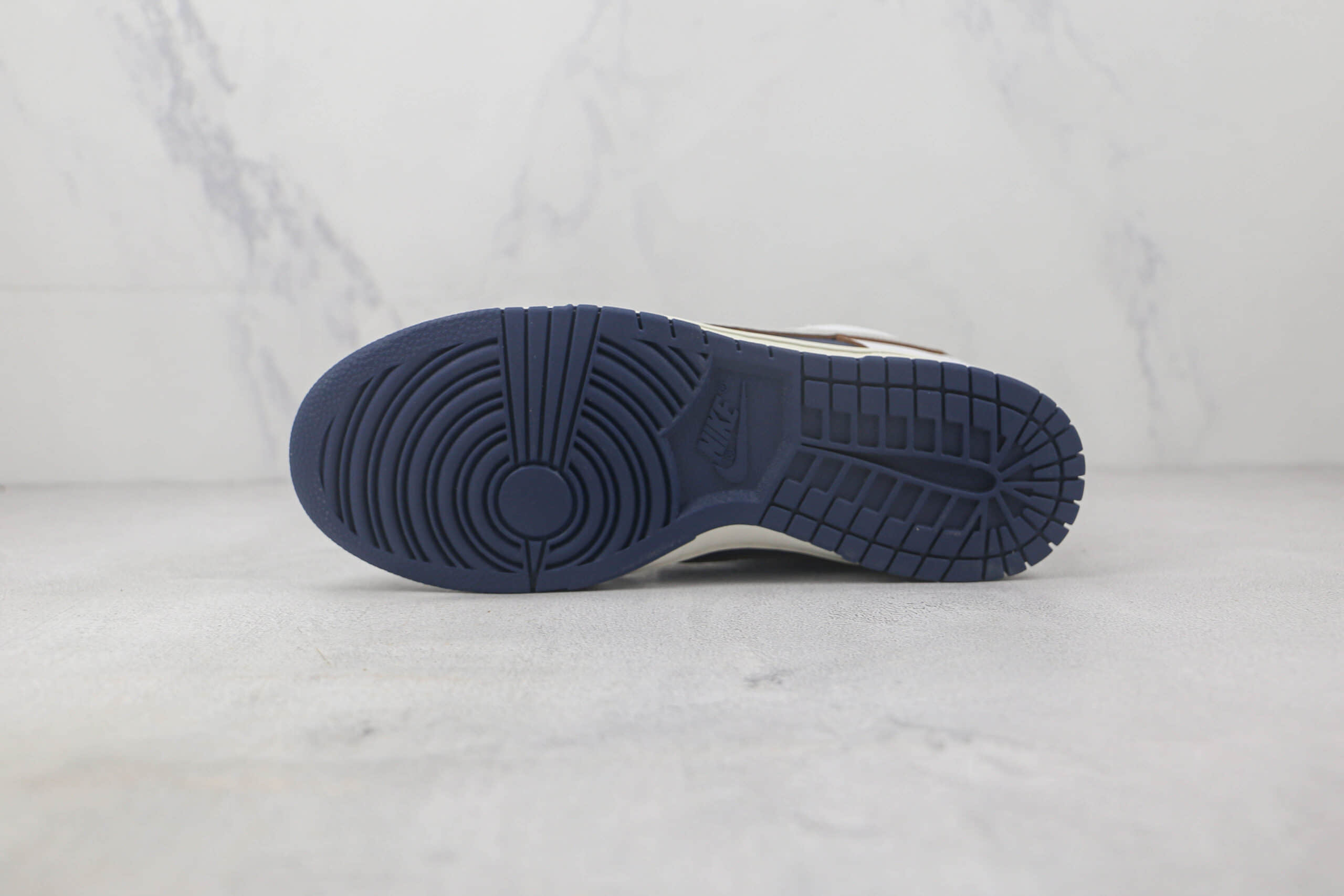 耐克Nike SB Dunk Low Dark Driftwood莆田天花板纯原复刻版本低帮SB DUNK白蓝色板鞋原楦头纸板打造 货号：FD8775-100